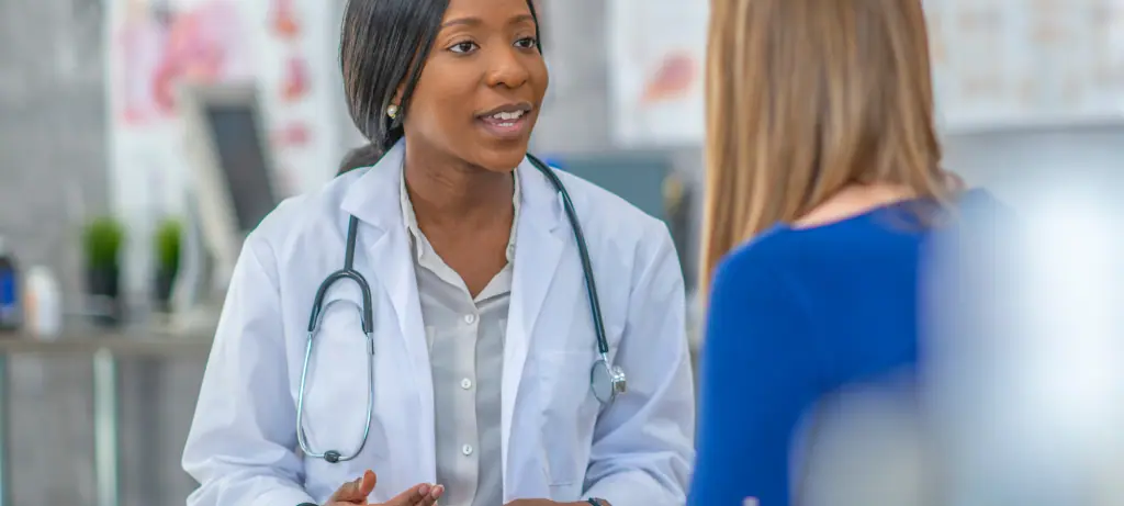 parler au médecin du soulagement de la constipation par les laxatifs